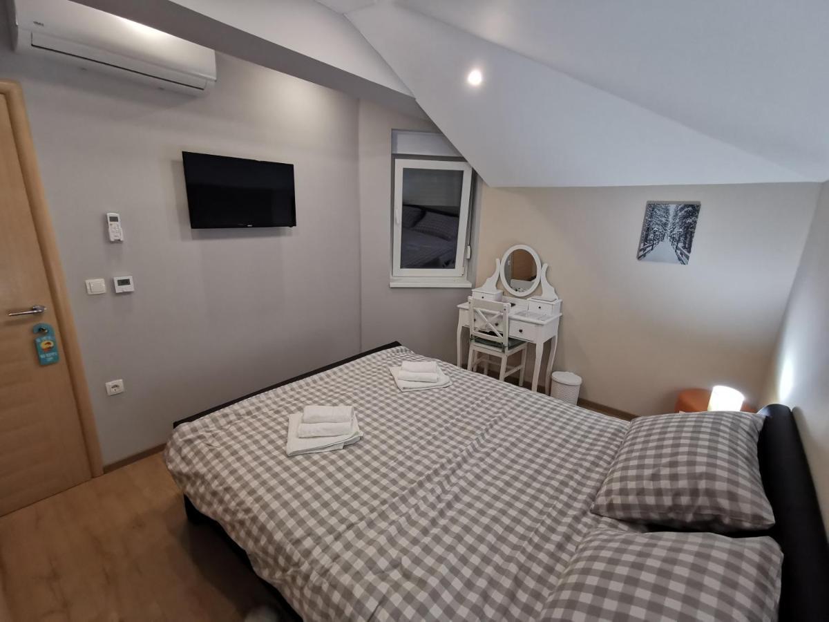 Apartman Bozur **** Satnica Dakovacka Dış mekan fotoğraf