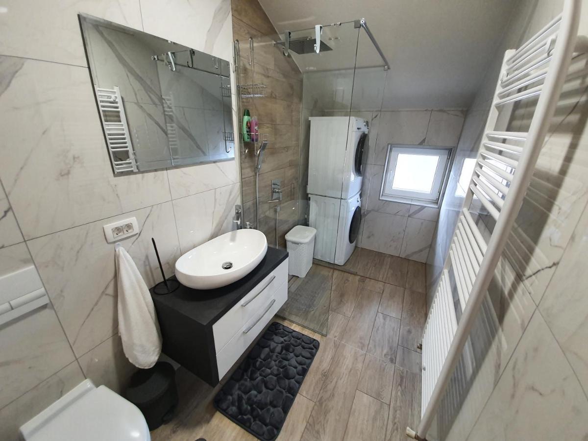 Apartman Bozur **** Satnica Dakovacka Dış mekan fotoğraf
