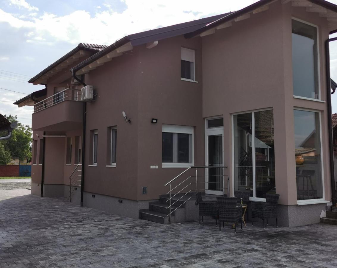 Apartman Bozur **** Satnica Dakovacka Dış mekan fotoğraf