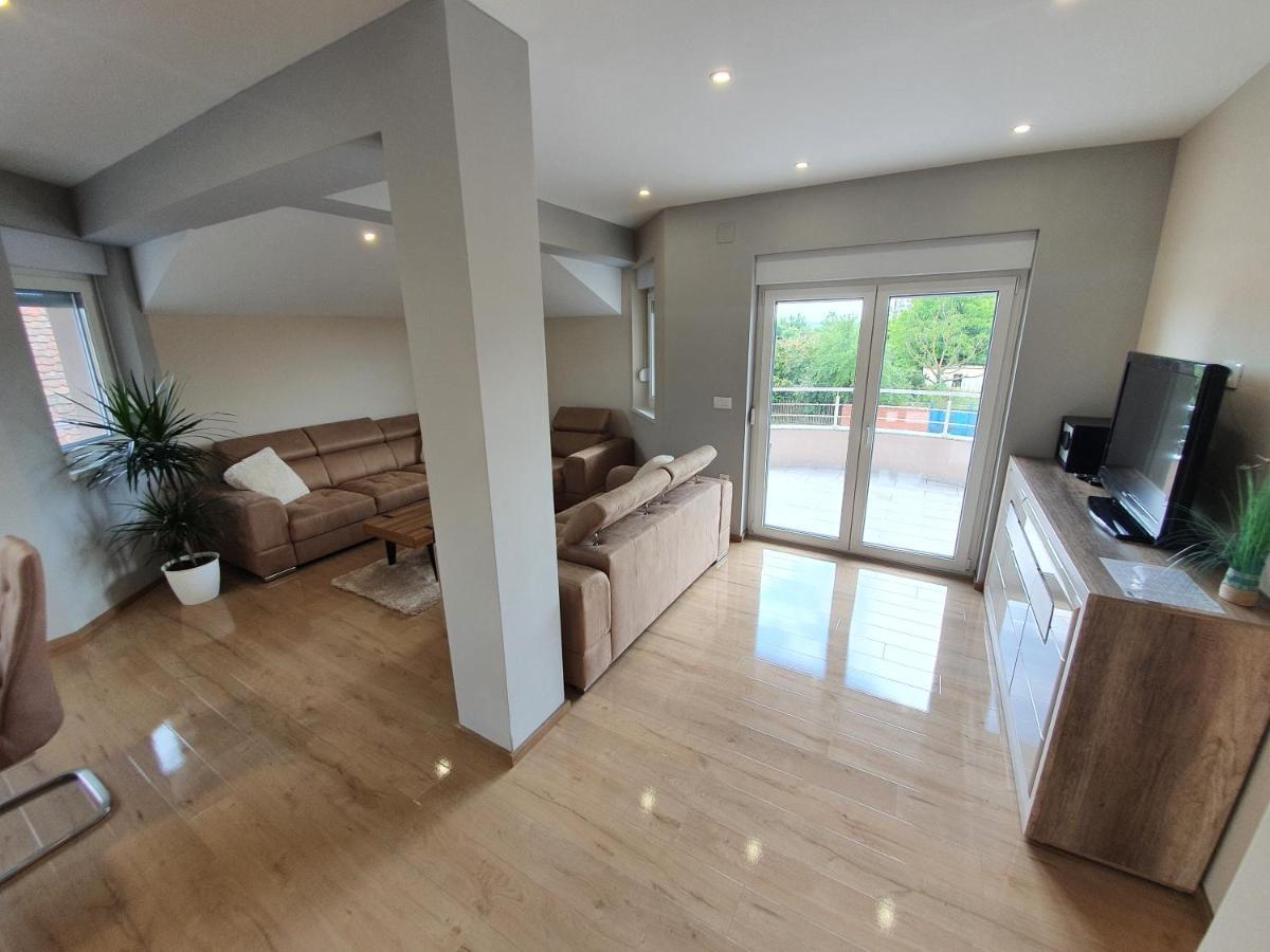 Apartman Bozur **** Satnica Dakovacka Dış mekan fotoğraf